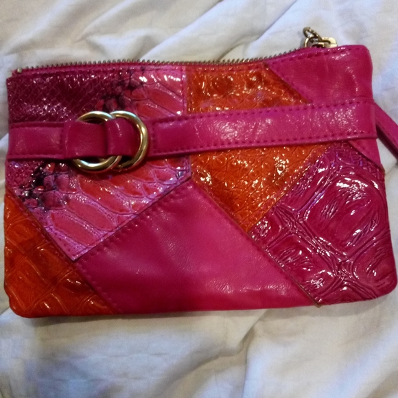 662) 2 womens wallets and 2 Make up bags. Liz Claiborne - Picture 3 of 8